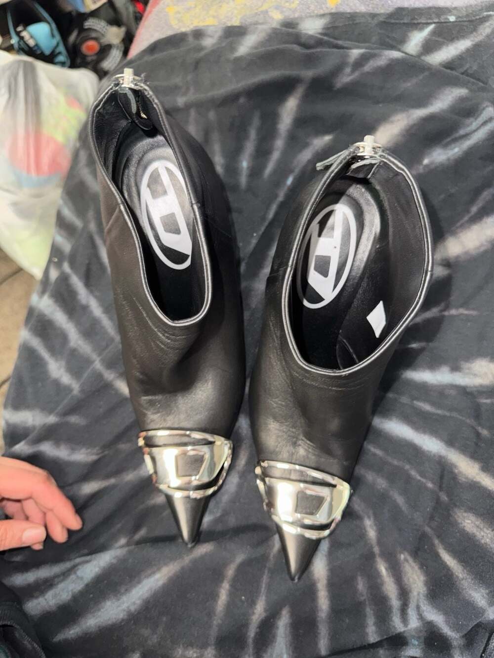 Diesel D-Venus AB boots for Women - Black in Bahrain - Picture 2 of 5